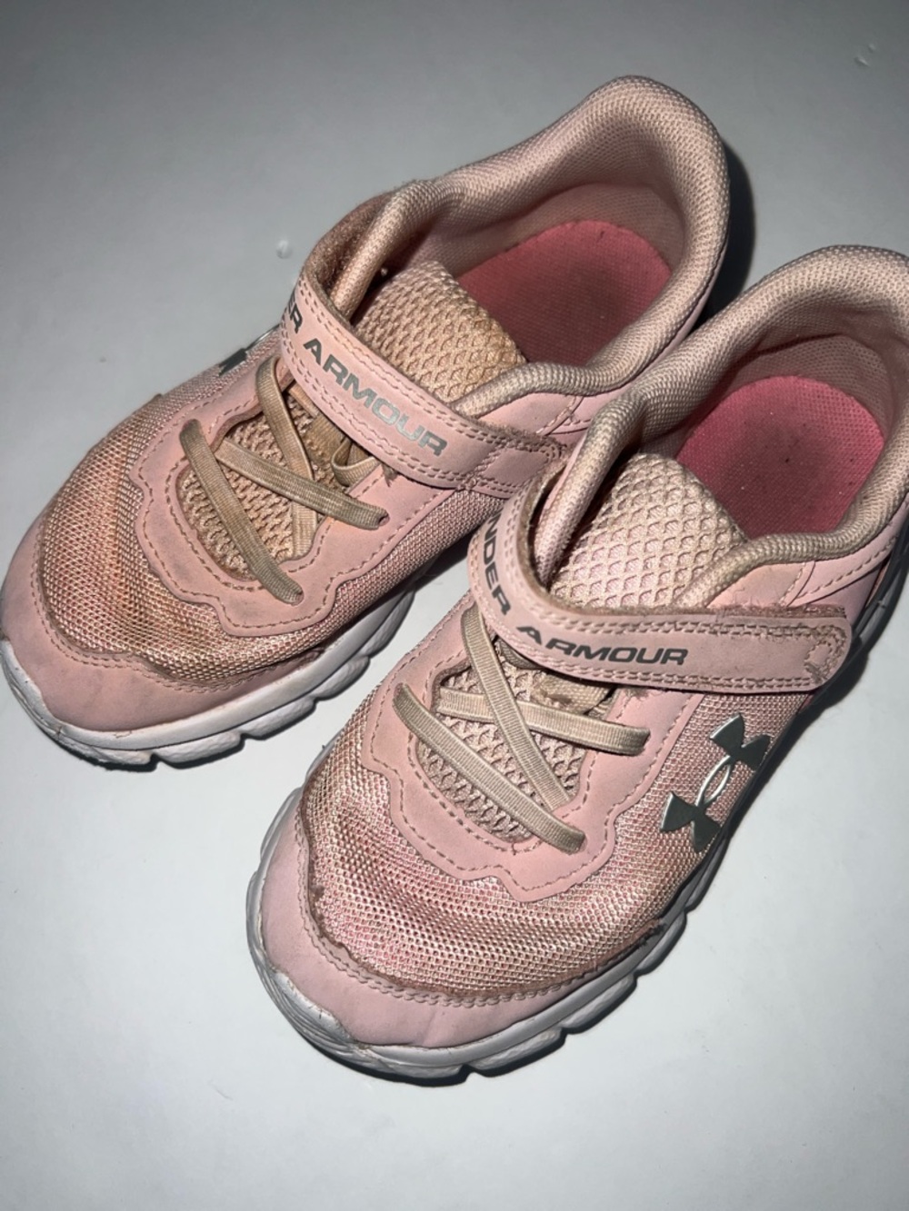 Under Armour Kids Pink and White Hook-and-Loop Sneakers size 10 - Picture 3 of 6